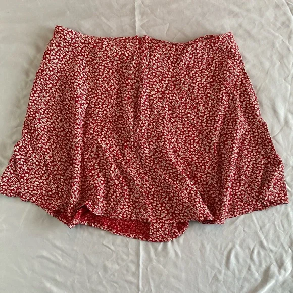Mini Skirt - Picture 3 of 6